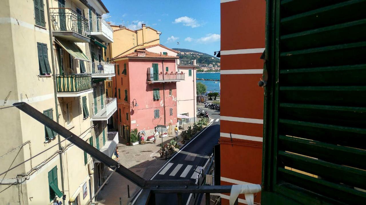 B&B Carmela San Terenzo Exterior foto